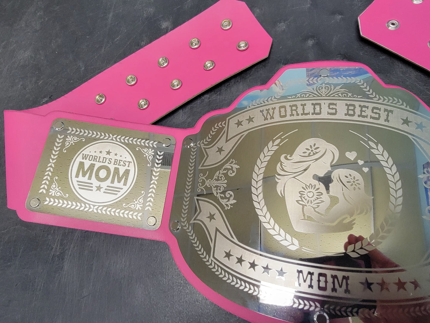 World's Best Mom Championship Belt - Commander Series - Chrome