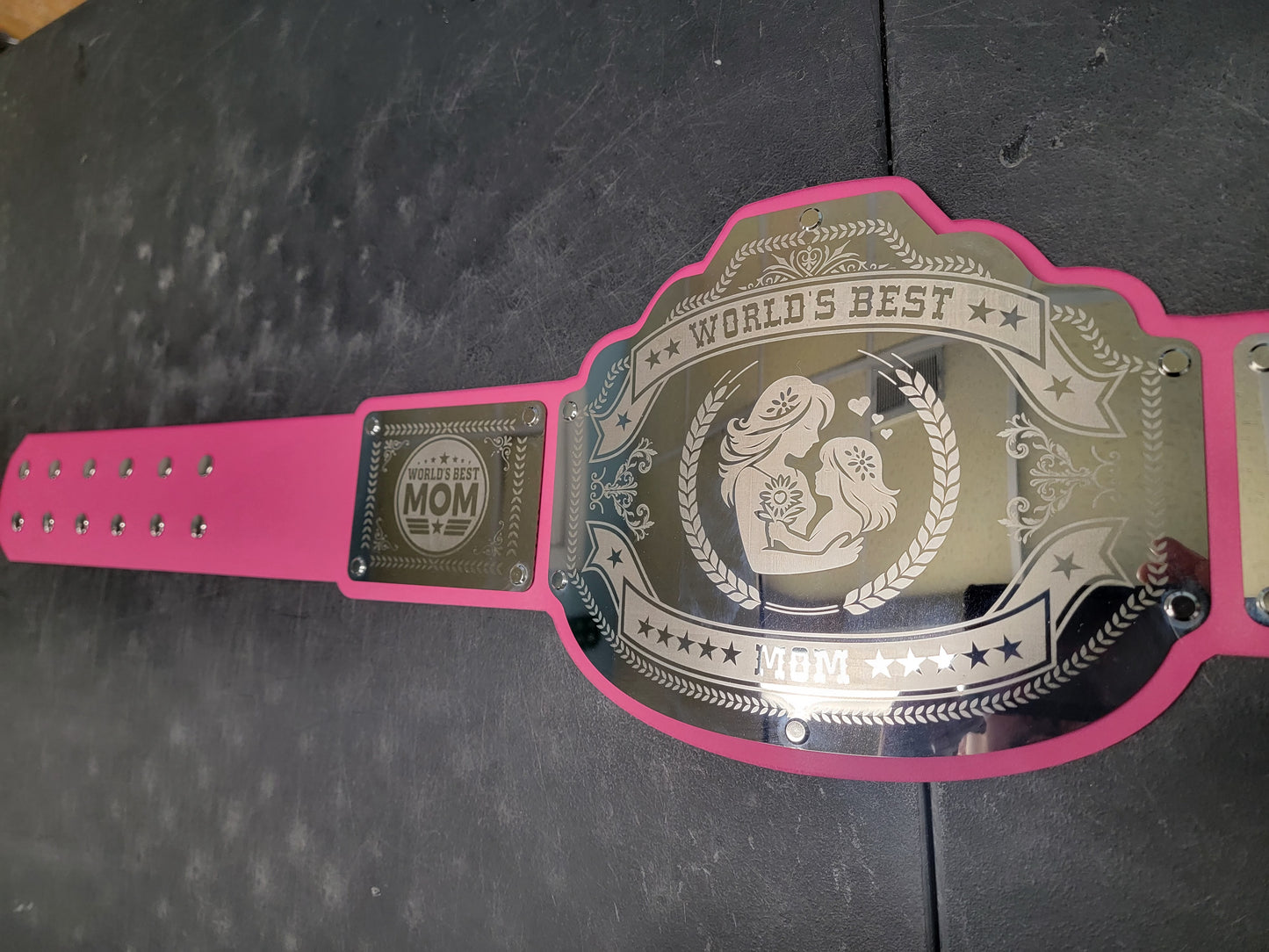 World's Best Mom Championship Belt - Commander Series - Chrome