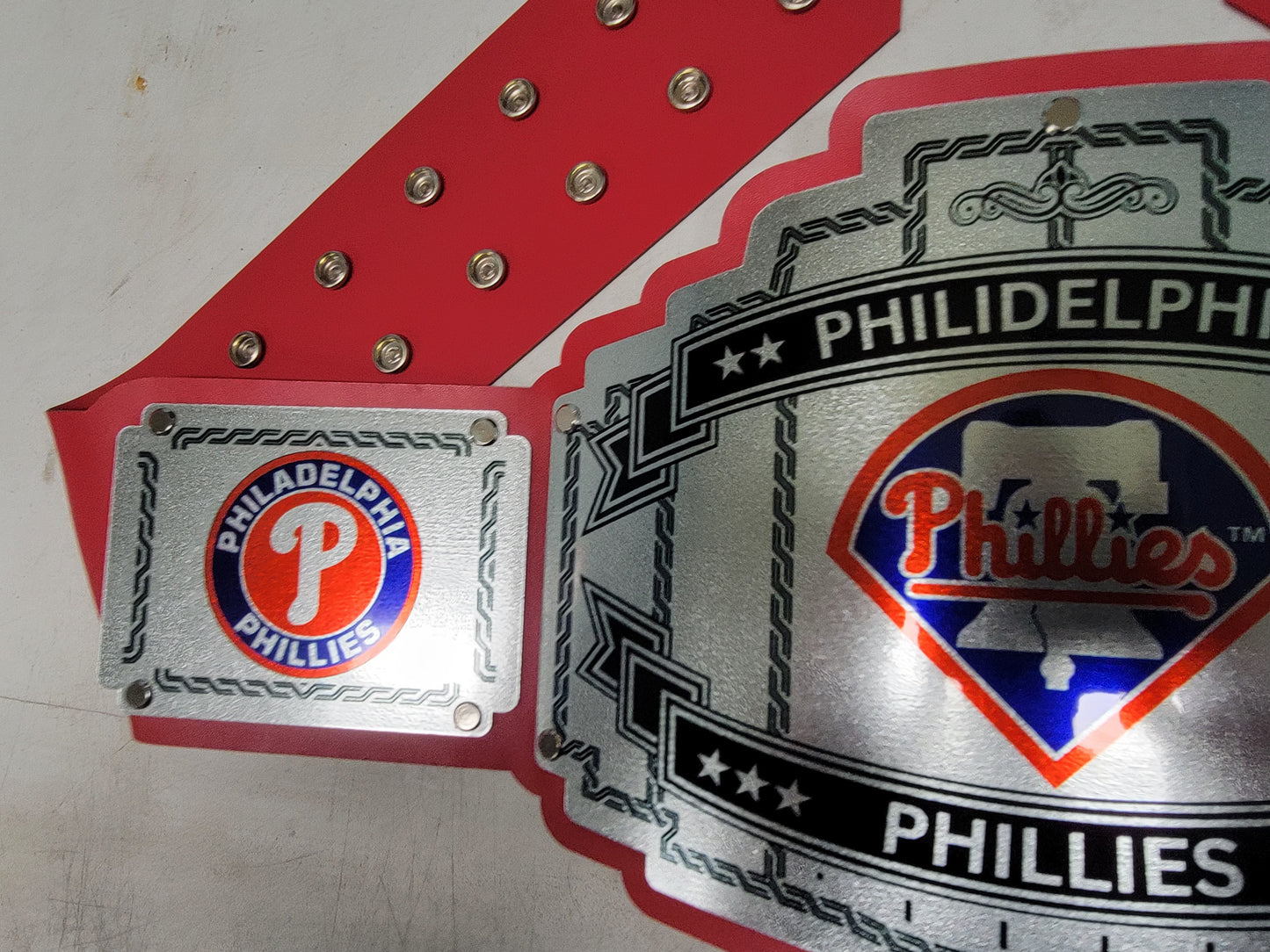 Philidelphia Phillies - Bomber Series - Silver
